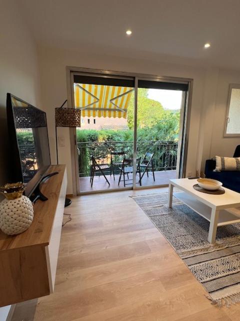 Superbe Appartement Terrasse Et Parking Prive Saint-Tropez Exterior photo